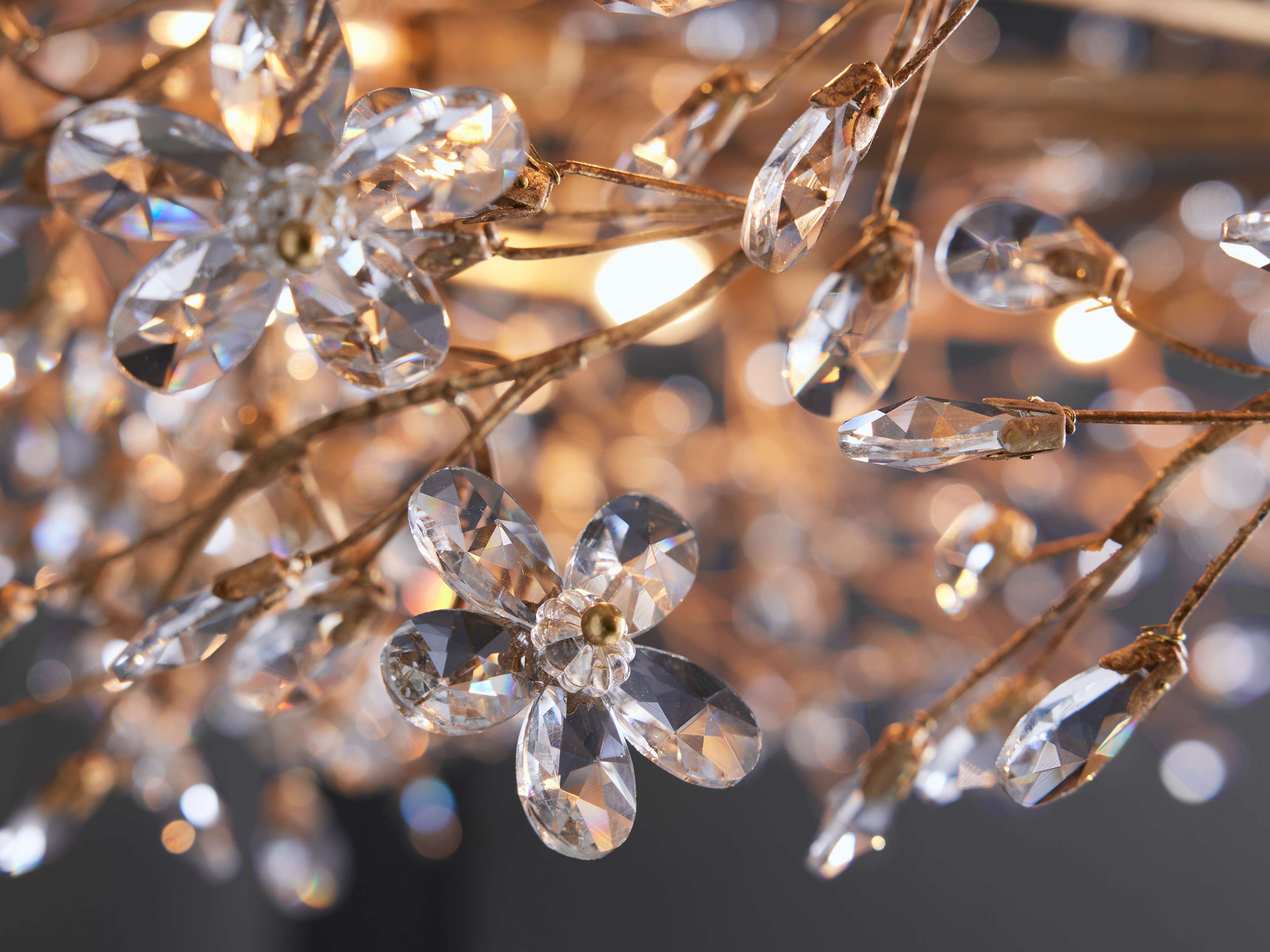 Fiore Sculpted Petals Crown Chandelier - Image 54